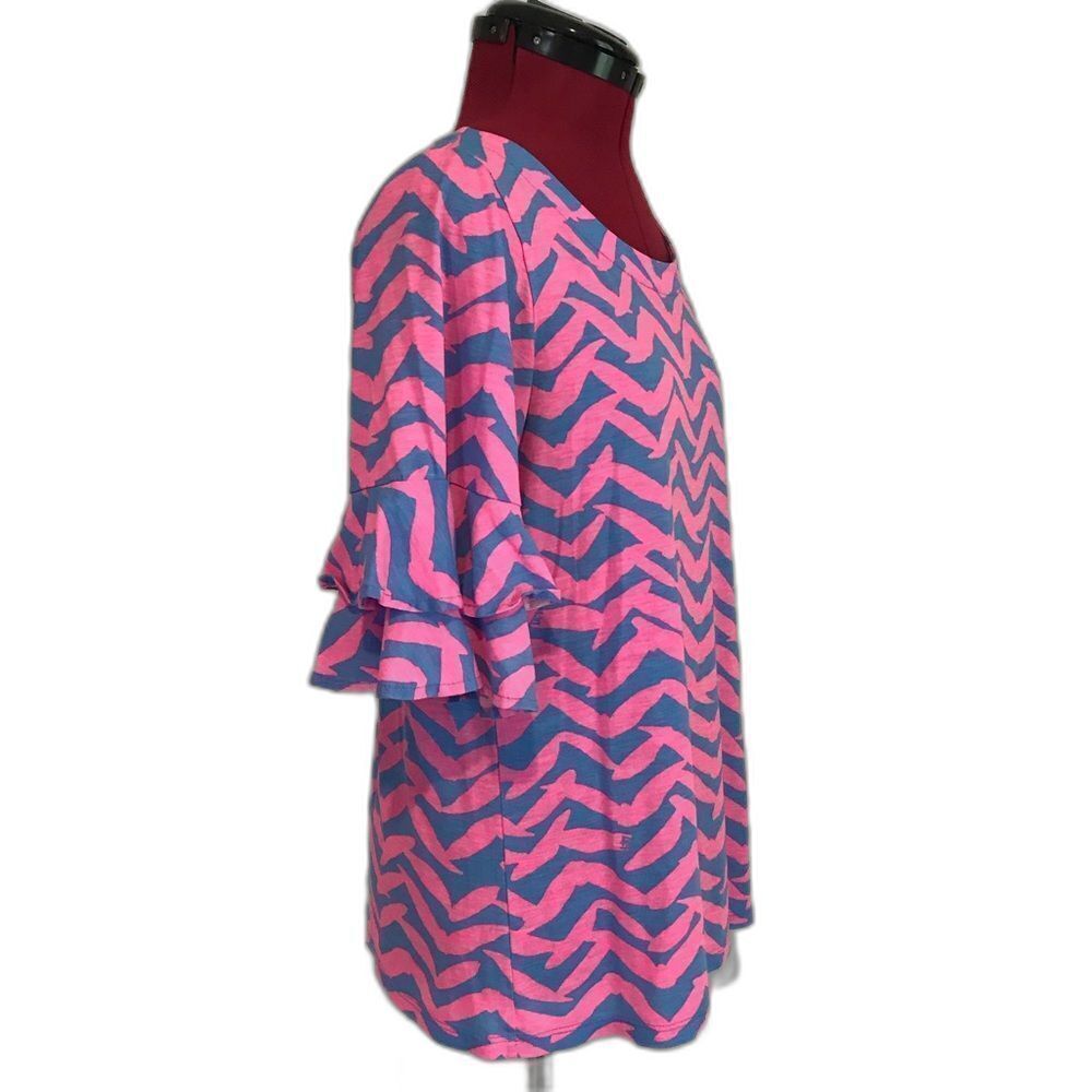 Lilly Pulitzer Lula Top Size Medium Pink & Blue Ruffle Sleeve Got Lucky Print - Picture 4 of 12